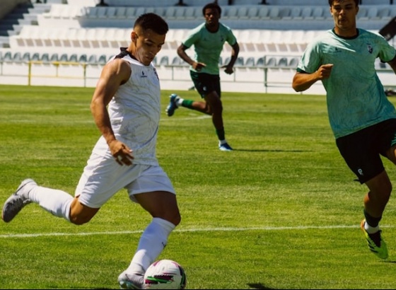  Farense goleia equipa sub-23 com contributo de dois reforços