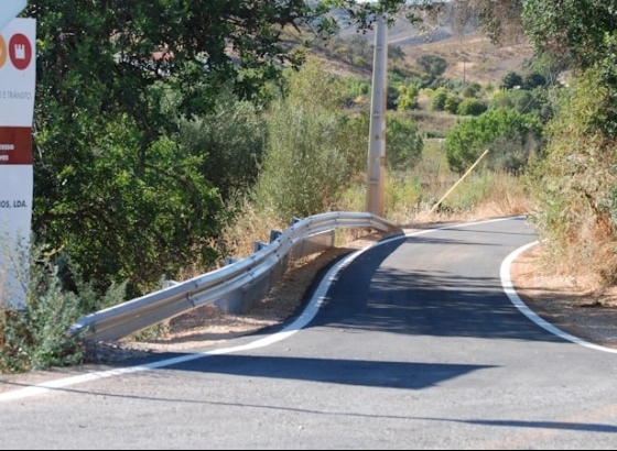 Município de Silves concluiu pavimentação de caminho no Enxerim