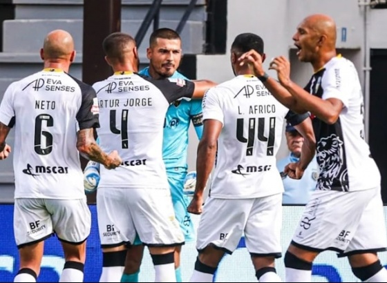 Farense conquista primeira vitória na I Liga na receção ao Estoril Praia