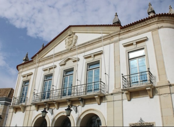 Faro passa a cobrar taxa turística todo o ano com valores diferenciados