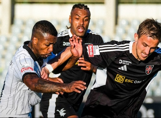 Farense com empate frente ao Casa Pia 