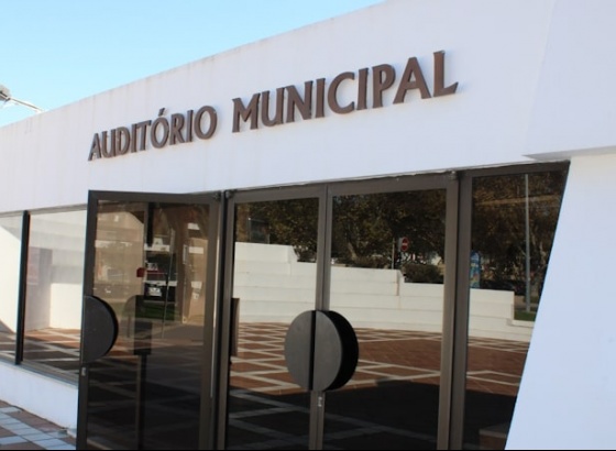 Auditório Municipal de Albufeira recebe musical "Natal Doce Natal"