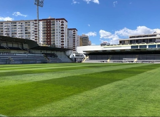 Farense diz que já resolveu impedimento de registo de jogadores aplicado pela FIFA