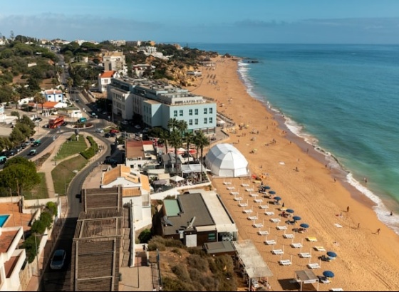 Albufeira no top 20 das cidades europeias para nómadas digitais 