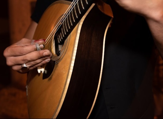 Vários artistas apresentam espetáculo "Fado Oração – Um Concerto de Fado e Poesia" em Lagoa