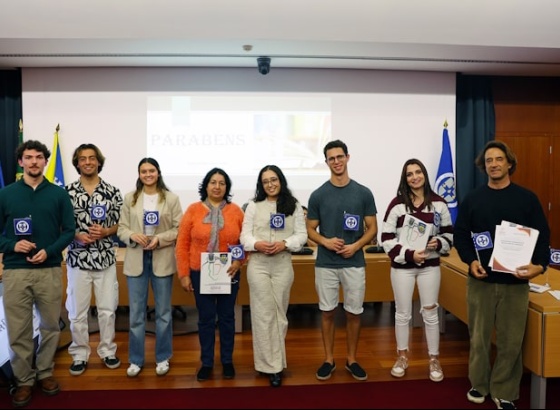 Associação Terras do Infante distingue 12 alunos «pela excelência dos resultados escolares»