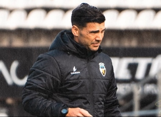 Treinador do Farense colocou lugar à disposição