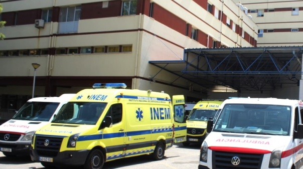 Enfermeiros do serviço de urgência do Hospital de Faro alertam que "foi ultrapassada a linha de perigo" 