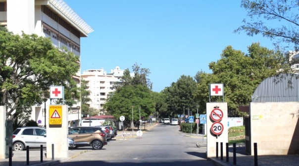 Ministério Público abre inquérito a troca de cadáveres na morgue do Hospital de Faro