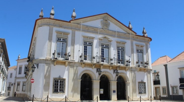 Chega critica imposto "abusivo" sobre prédios devolutos na cidade de Faro 