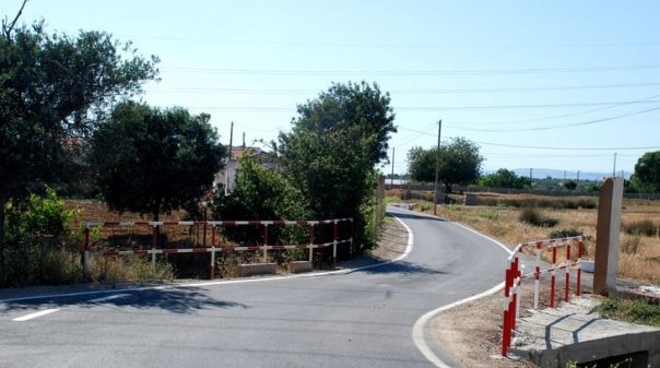 Câmara de Silves concluiu pavimentação de caminhos em Tunes 