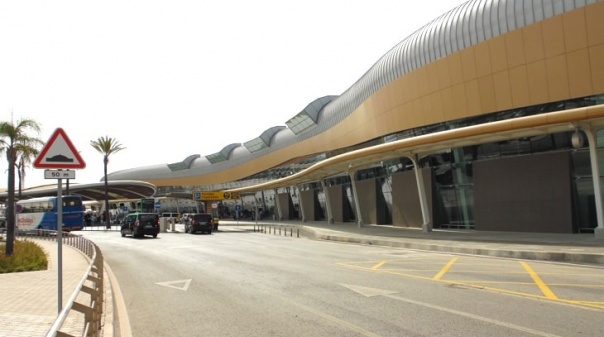 Blocotelha constrói nova cobertura do aeroporto de Faro sem encerramento da aerogare 