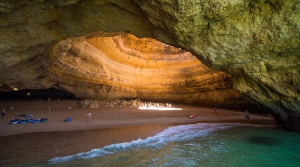 Lagoa: Gruta de Benagil no top 10 da Europa  