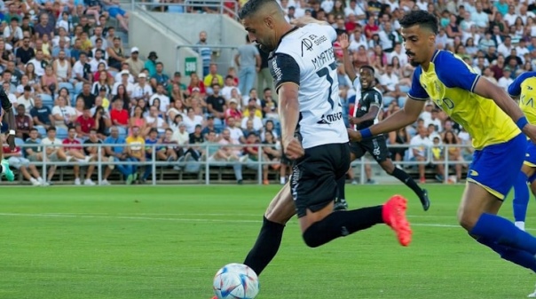 Al Nassr goleou o Farense no Estádio Algarve