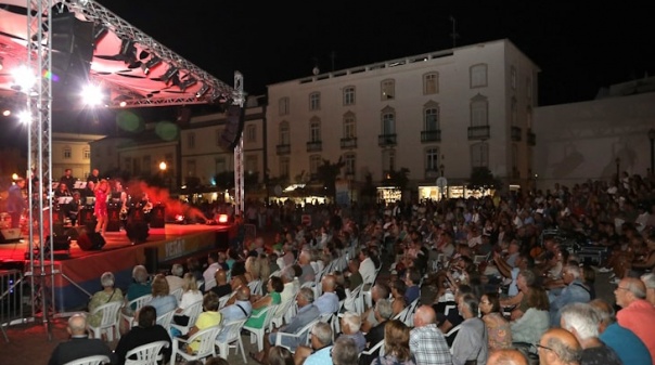 Verão em Tavira cheio de animação na Praça da República