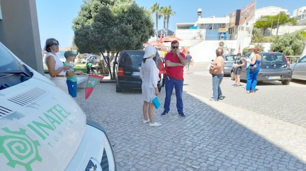 Trabalhadores do turismo denunciam que levam para casa 676 euros. "Exigimos uma vida digna"