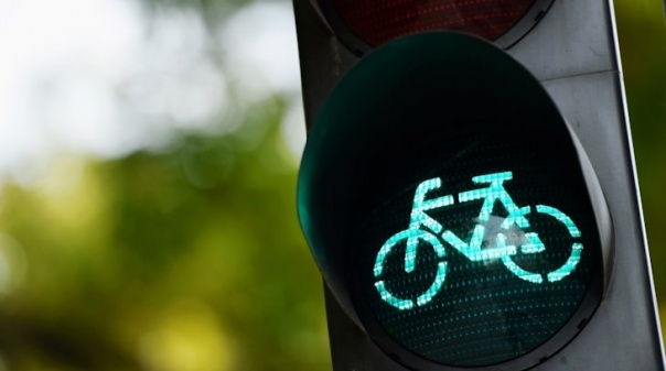 Utilizadores de bicicletas elétricas celebram mobilidade suave em Loulé