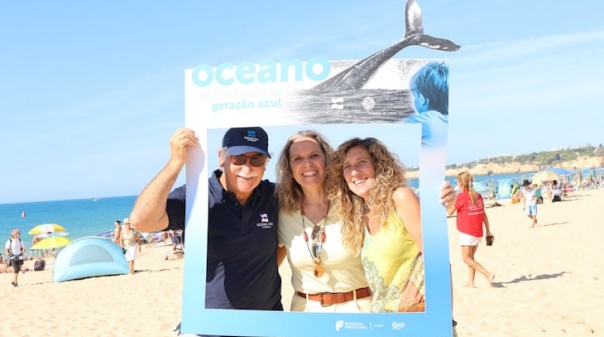 Município de Silves e Fundação Oceano Azul promoveram ação de limpeza costeira na praia de Armação de Pêra