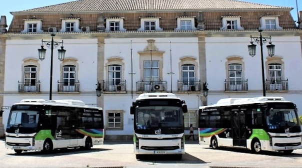 Câmara de Portimão reforça frota do Vai e Vem com 8 veículos elétricos. Esta sexta-feira o serviço é gratuito