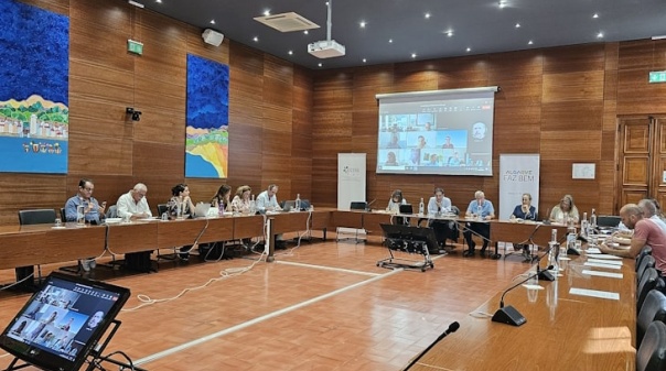 Grupo de trabalho sobre Grutas de Benagil reuniu-se pela primeira vez  