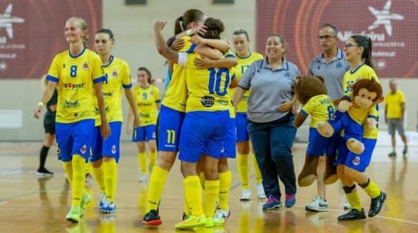 Albufeira recebeu a Supertaça do Algarve Futsal Feminino 