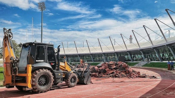 Autarquia investe 500 mil euros na renovação da pista de atletismo do complexo desportivo de VRSA