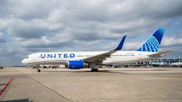 Nova rota da United Airlines vai ligar Faro a Nova Iorque a partir de maio de 2024