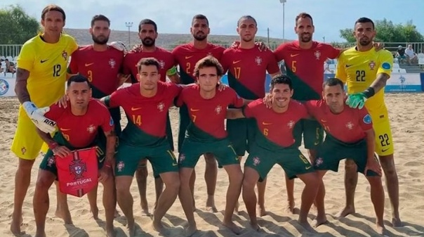 Seleção nacional de futebol de praia defronta a seleção do Algarve em Portimão