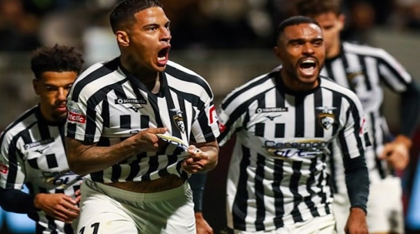 Portimonense volta aos triunfos na I Liga diante do rival Farense