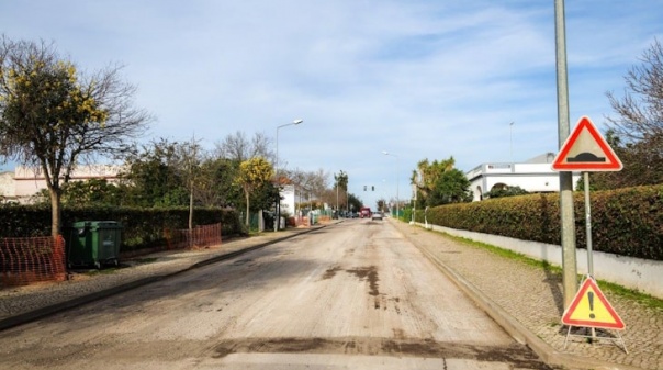 Obras na rede viária do concelho de Albufeira vão aumentar segurança e fluidez do trânsito