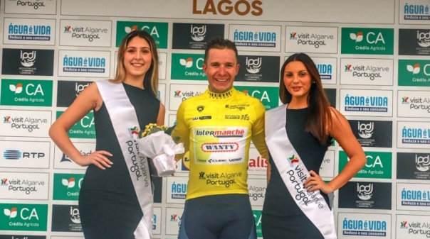 Volta ao Algarve: Gerben Thijsen vence em Lagos e é o primeiro líder