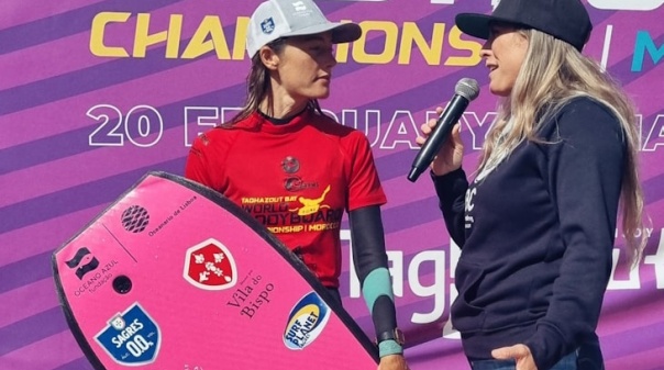 Joana Schenker em 5º lugar no arranque do Circuito Mundial Bodyboard