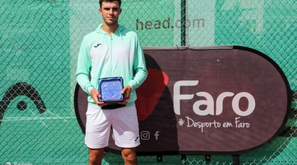 Jaime Faria sagra-se campeão do Faro Open