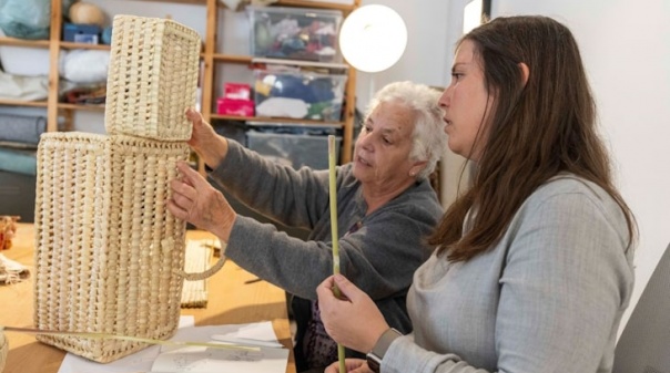 Coleção que junta "diálogo" entre artesãos e designers vai estar patente em Loulé