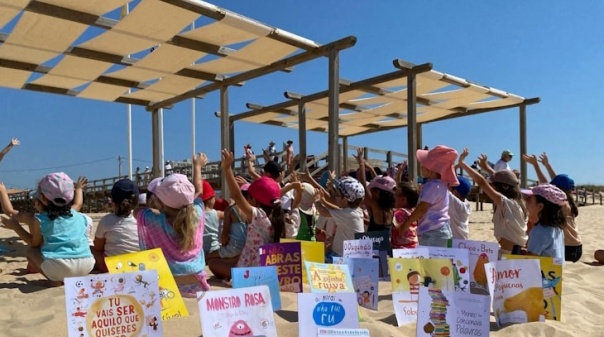 Biblioteca de Castro Marim leva novidades literárias às praias do concelho