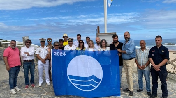 Hasteada a Bandeira Azul em quatro praias de Aljezur