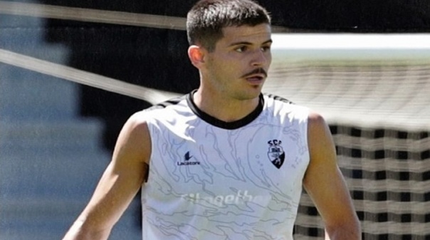 Interesse de dois anos do Farense convenceu espanhol Marco Moreno