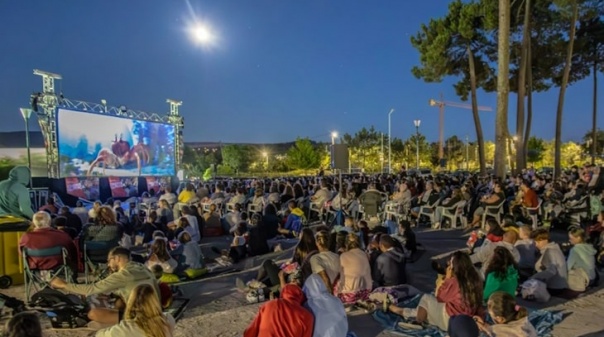 Continente promove sessão de cinema ao ar livre em Faro e a escolha é sua