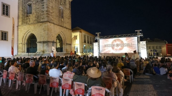 ‘Cinema na Praça’ recebeu centenas de pessoas em Faro  