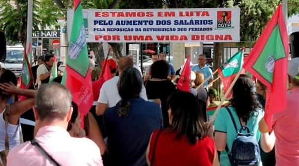 Sindicato da Hotelaria do Algarve protesta contra "baixos salários e degradação das condições de vida" 