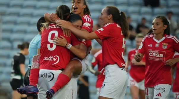 Benfica vence primeiro Troféu do Algarve Feminino