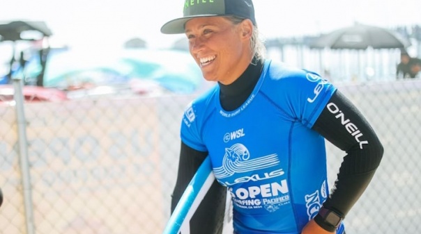 Yolanda Hopkins alcança 5.º posto no US Open of Surfing