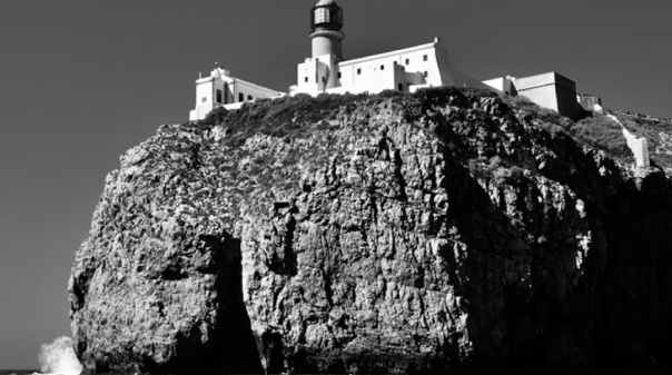 Centro de Interpretação de Vila do Bispo recebe exposição “Terra & Mar” de Ricardo Soares