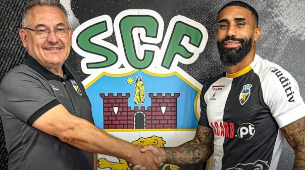 Farense contrata lateral esquerdo brasileiro Derick Poloni