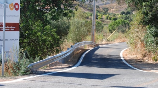 Município de Silves concluiu pavimentação de caminho no Enxerim