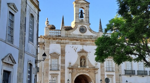 Município de Faro inicia obras de conservação do Arco da Vila