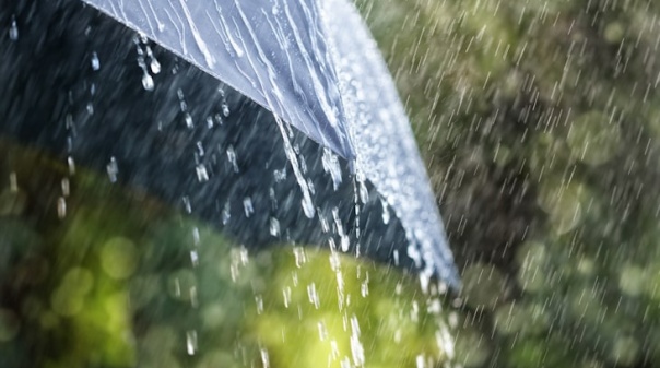 Distrito de Faro volta a estar sob aviso amarelo devido à chuva forte e trovoadas