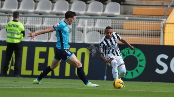 Portimonense e Vizela empatam em jogo que valeu pela primeira parte