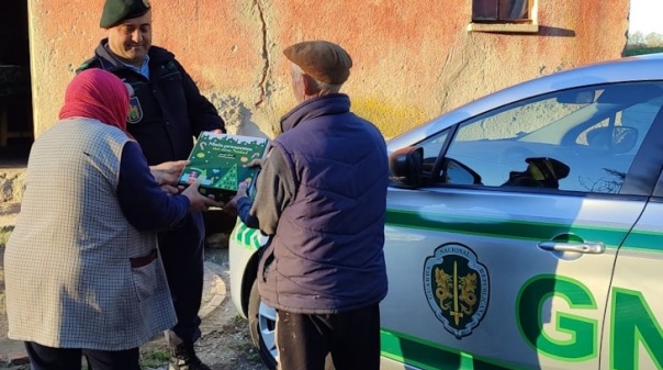 Pingo Doce e GNR lançam campanha solidária para apoiar idosos que passam o Natal sozinhos