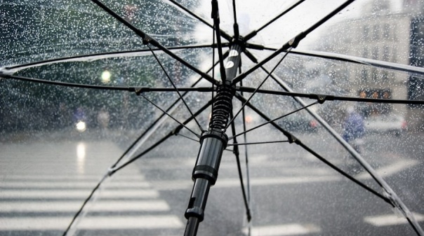 Faro e Beja sob aviso amarelo quinta e sexta-feira devido à chuva